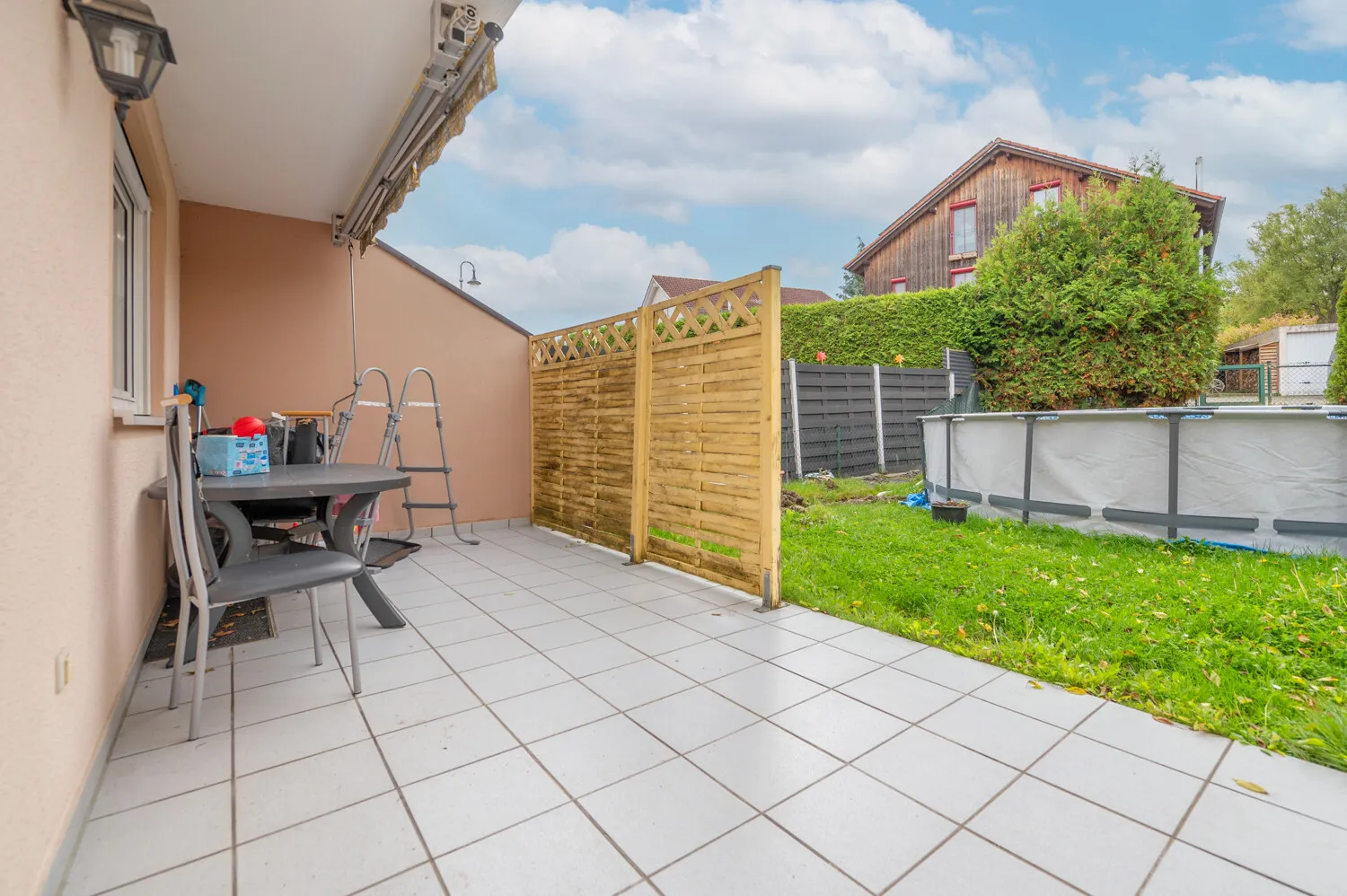 Blick auf die Terrasse