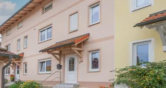 von_poll_real_estate_property_25172012_image_1