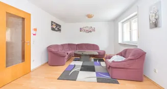 von_poll_real_estate_property_25172012_image_9