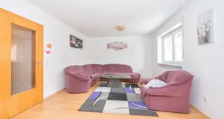 von_poll_real_estate_property_25172012_image_9