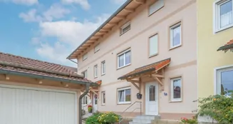 von_poll_real_estate_property_25172012_image_0