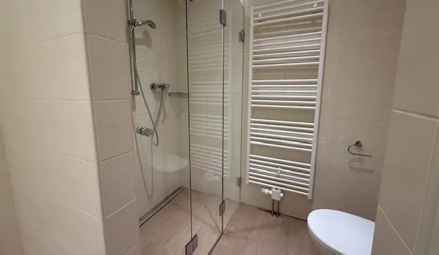 Dusche 4 Zimmer Whg.