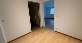 von_poll_real_estate_property_25172019_image_5