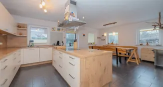 von_poll_real_estate_property_26172001_image_15