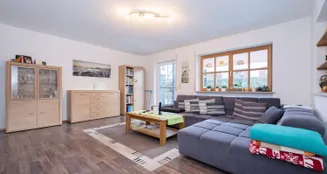 von_poll_real_estate_property_26172001_image_27