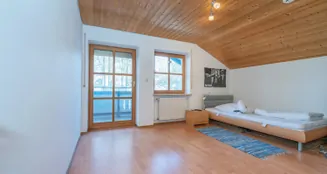 von_poll_real_estate_property_26172001_image_33