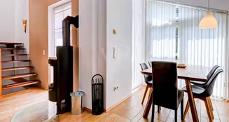 von_poll_real_estate_property_25110020_image_0