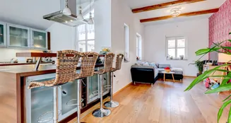 von_poll_real_estate_property_25110020A_image_0