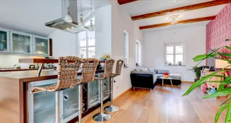 von_poll_real_estate_property_25110020A_image_0