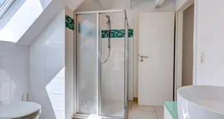 von_poll_real_estate_property_25110020A_image_16