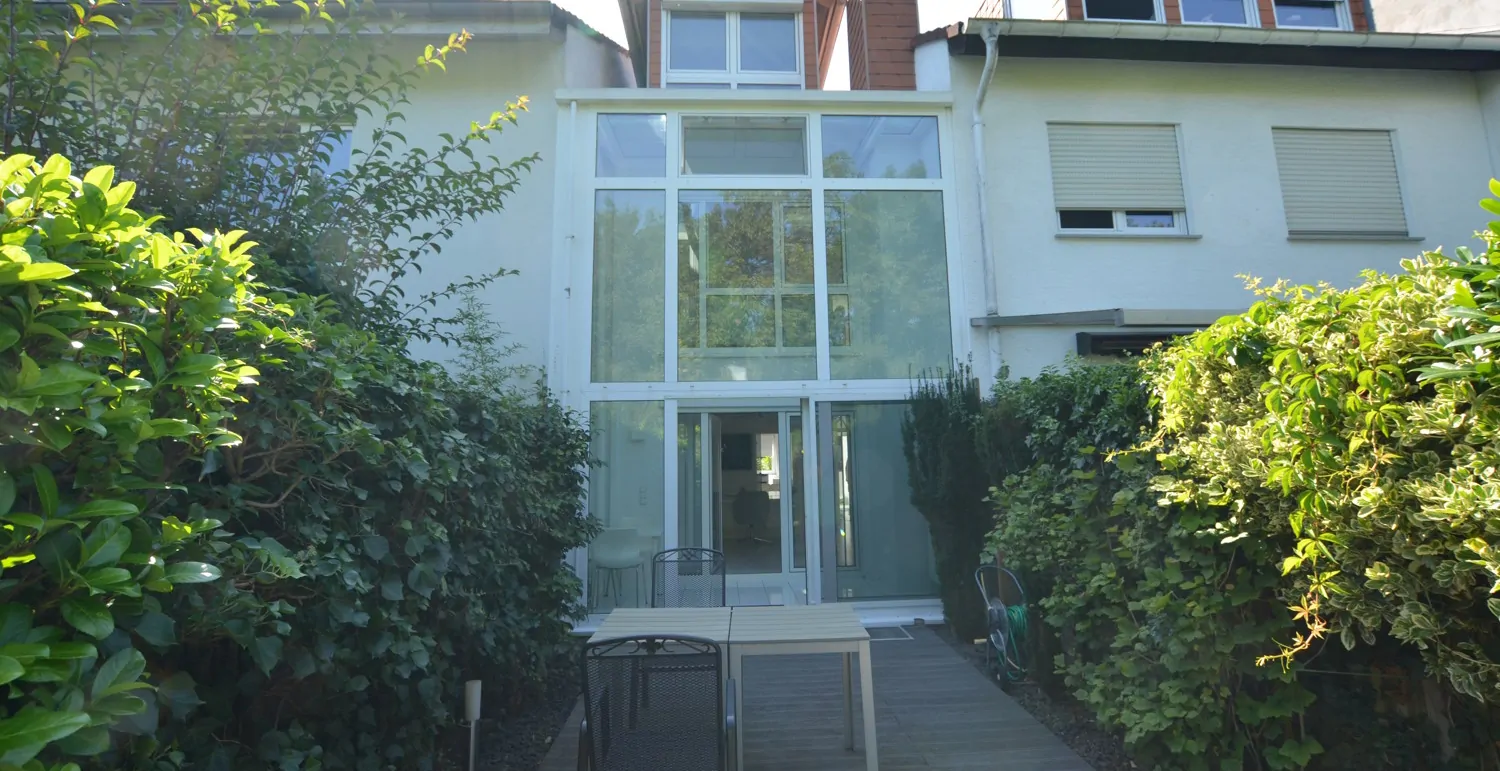 Rückwärtige Ansicht