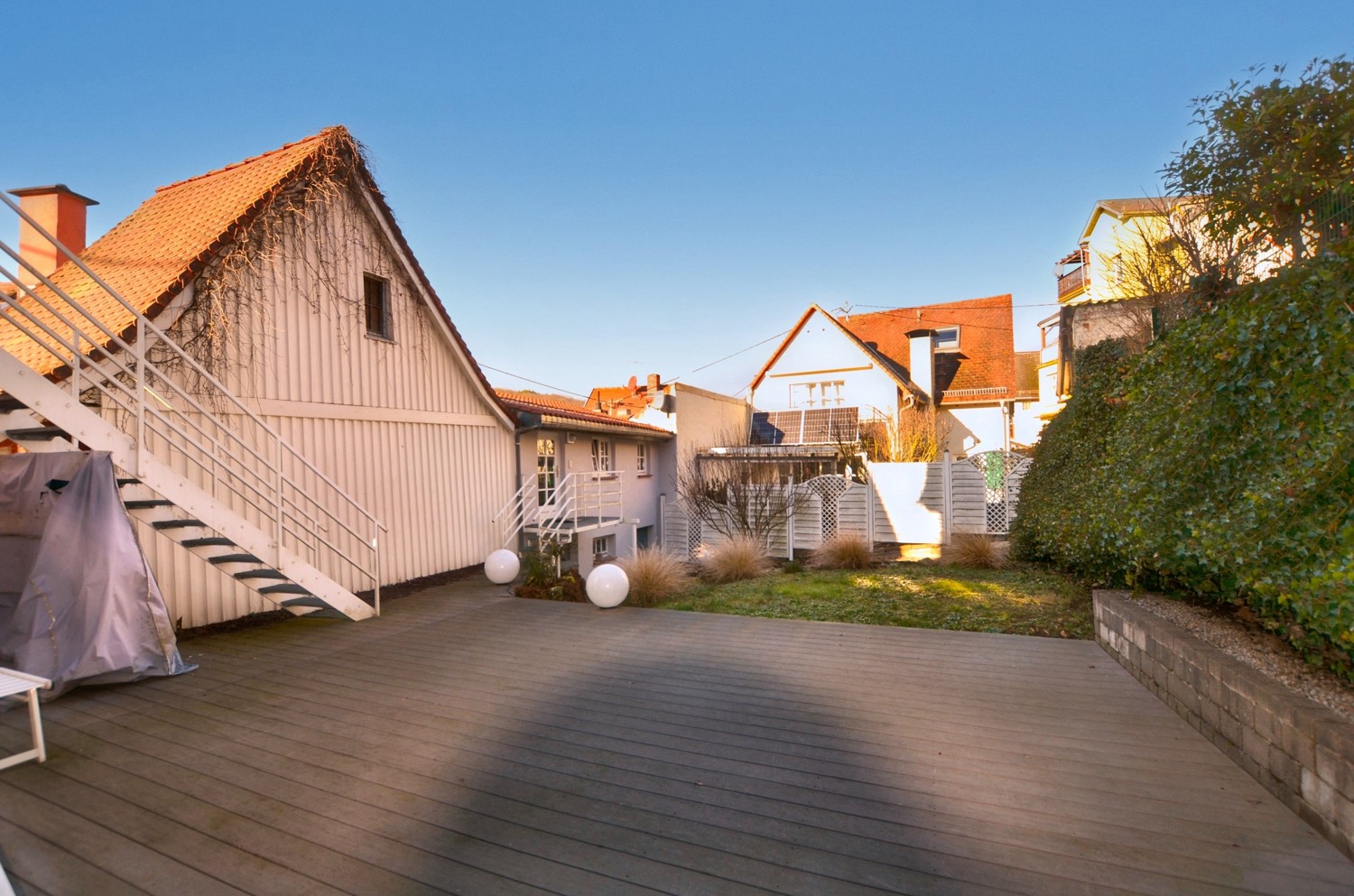 Terrasse und Garten