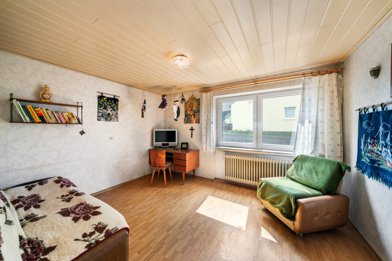 Gästezimmer/ Büro EG