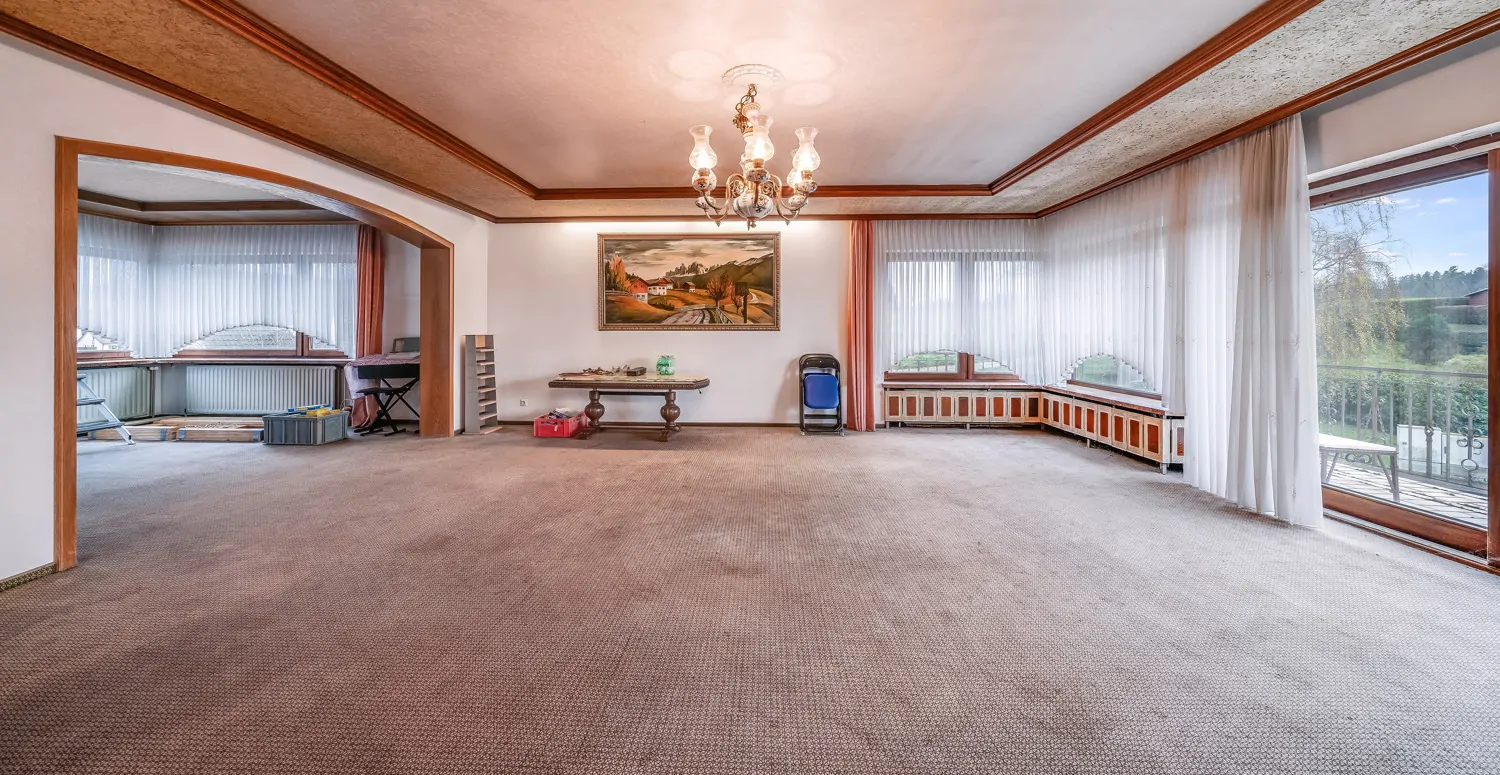 Wohn - und Esszimmer Wohnung OG