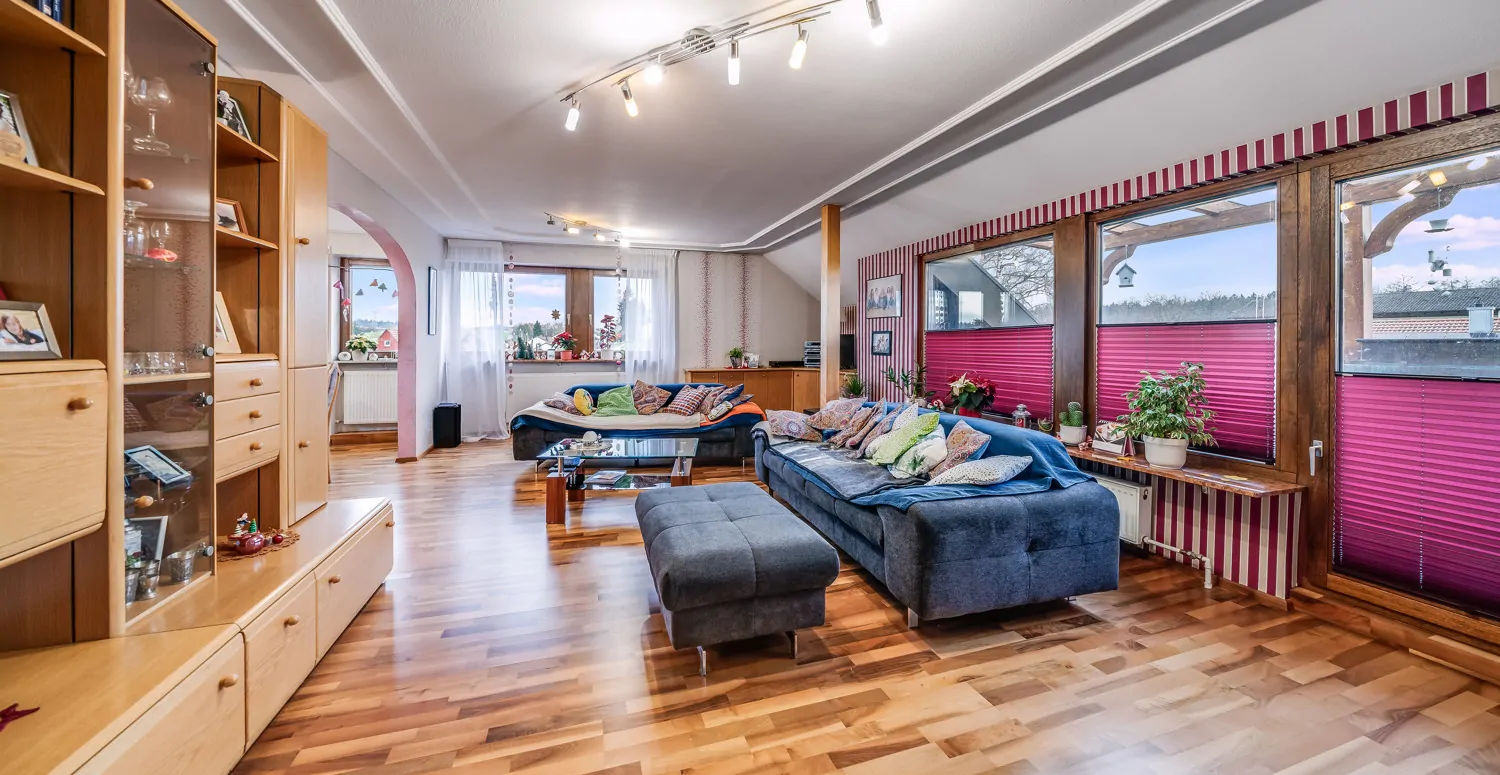 Wohnzimmer Wohnung DG