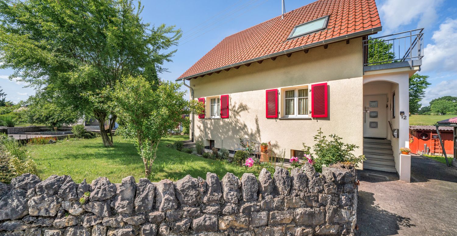 Eingang und Vorgarten