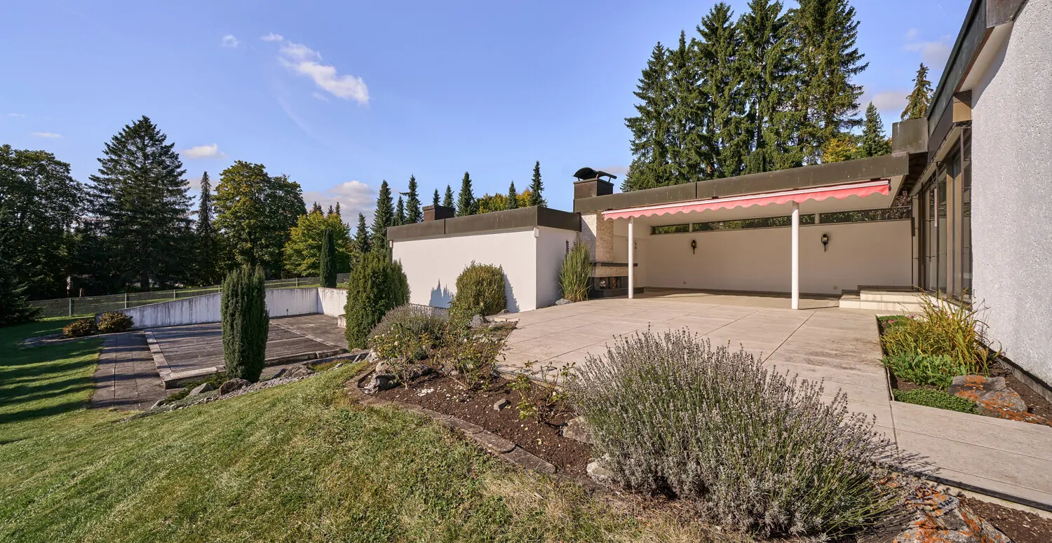 Innenhof inkl. Außenkamin