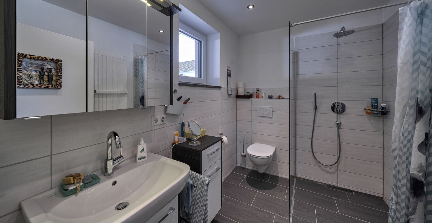 Badezimmer EG
