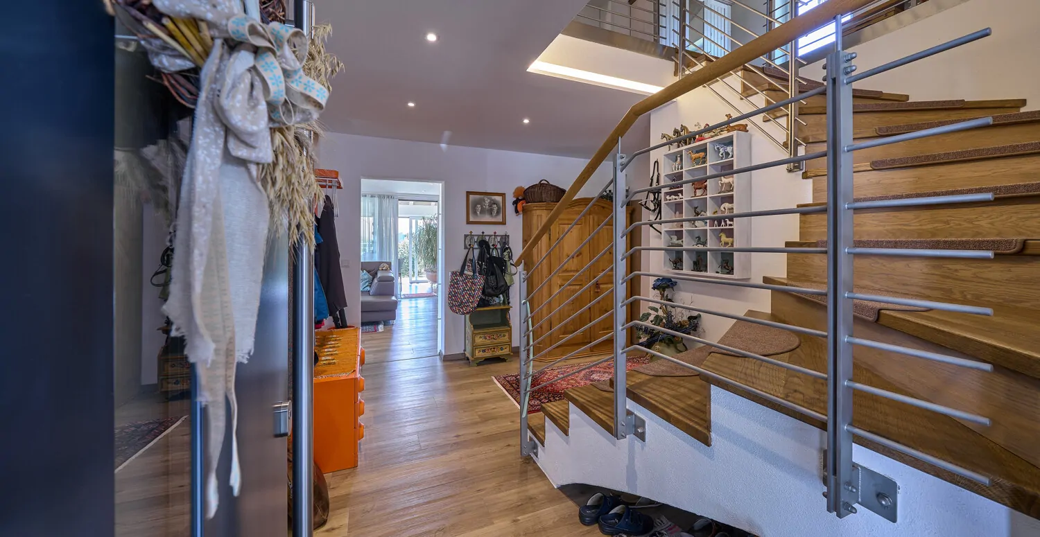 Eingangsbereich mit Treppenhaus