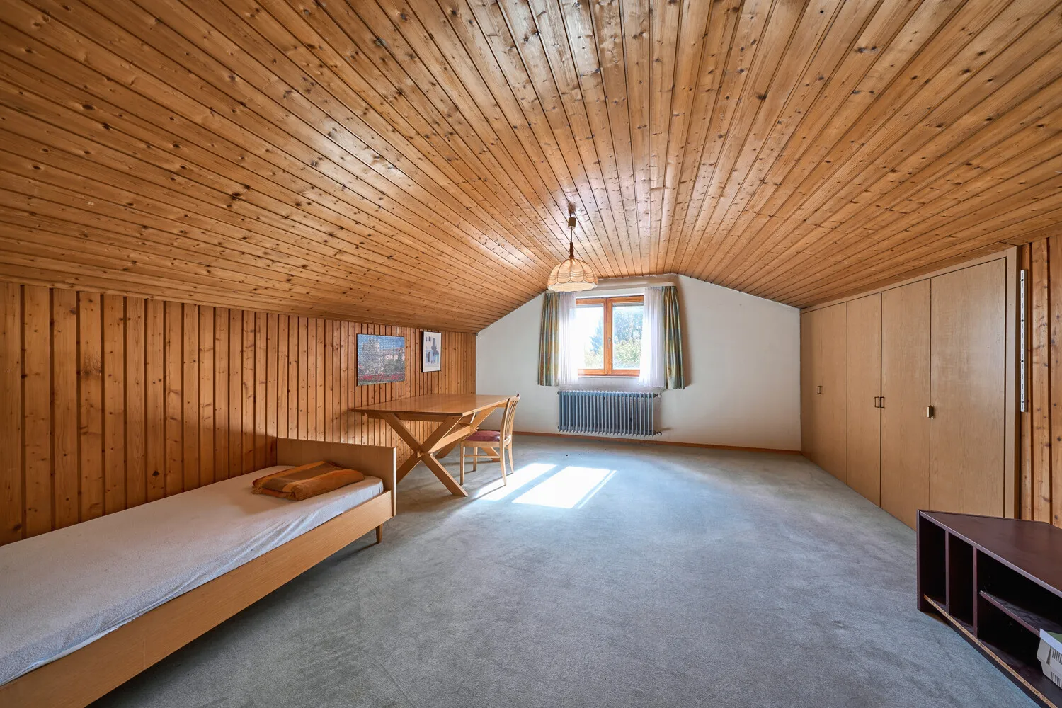 Schlafzimmer DG