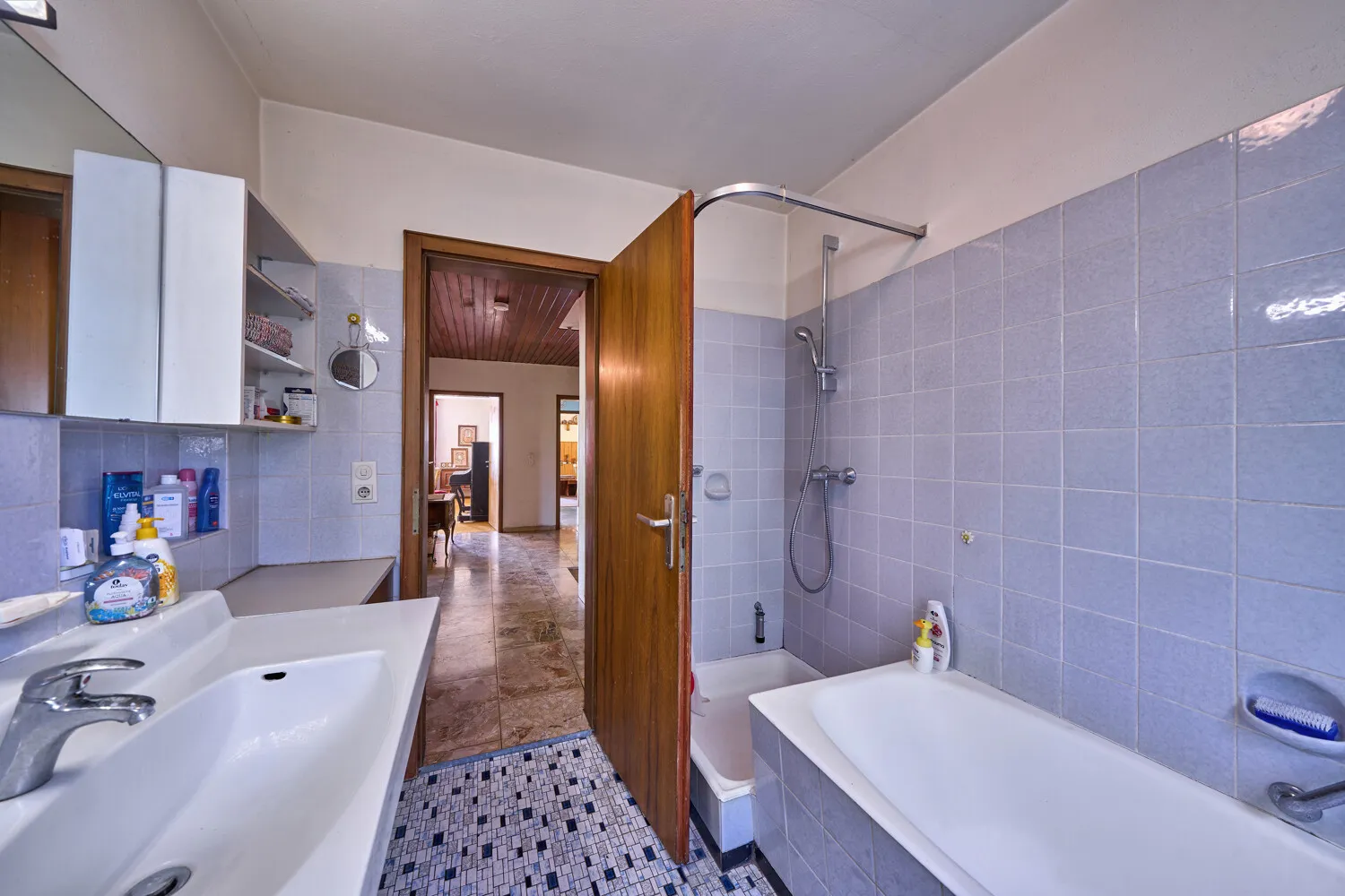 Badezimmer EG