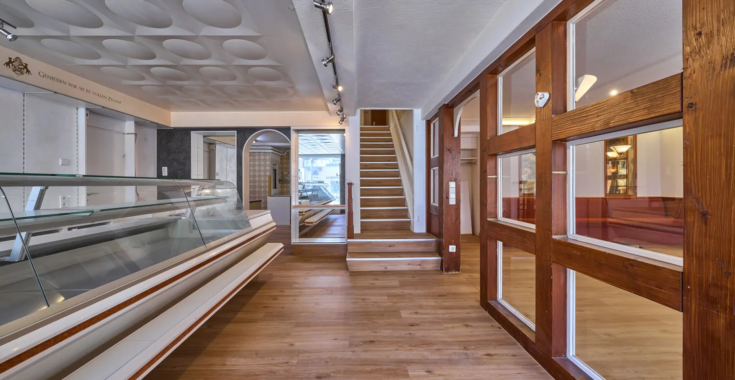 Eingangsbereich inkl. Theke EG