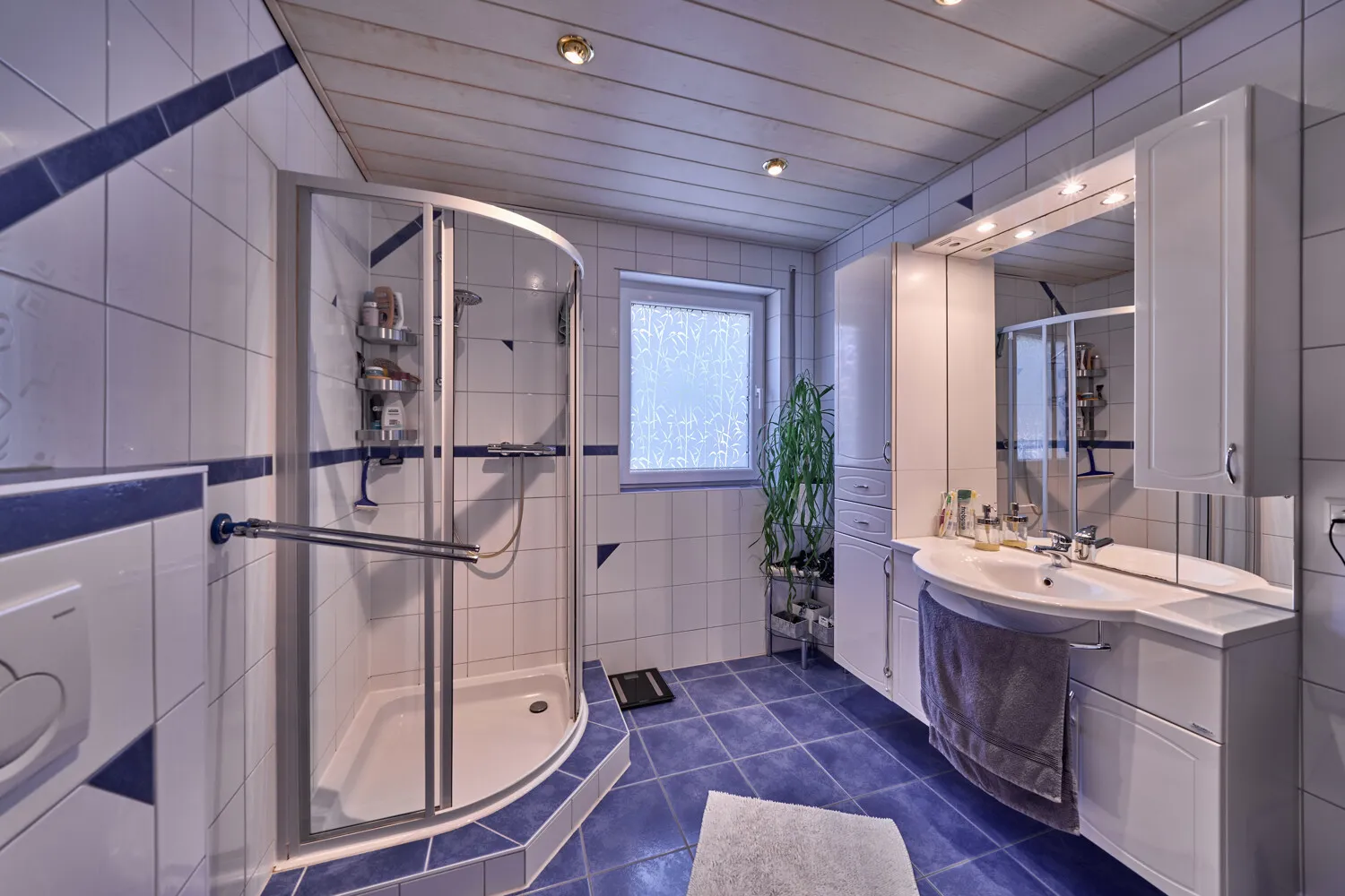 Badezimmer II EG