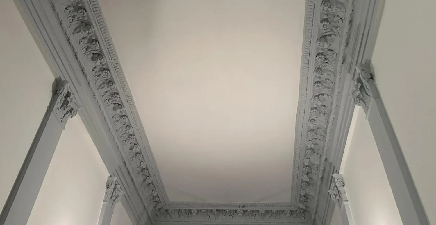 Charmante Aussichten für Kapitalanleger in sehr gefragter Lage trifft stillvolle Ein-Zimmer-Altbauwohnung im gefragten Bergmannkiez