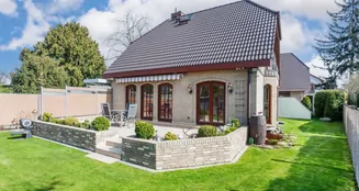 von_poll_real_estate_property_25423008_image_0