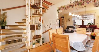 von_poll_real_estate_property_25104008_image_2