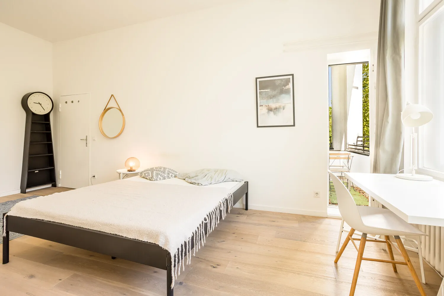 Schlafzimmer drei mit Zugang zum Balkon