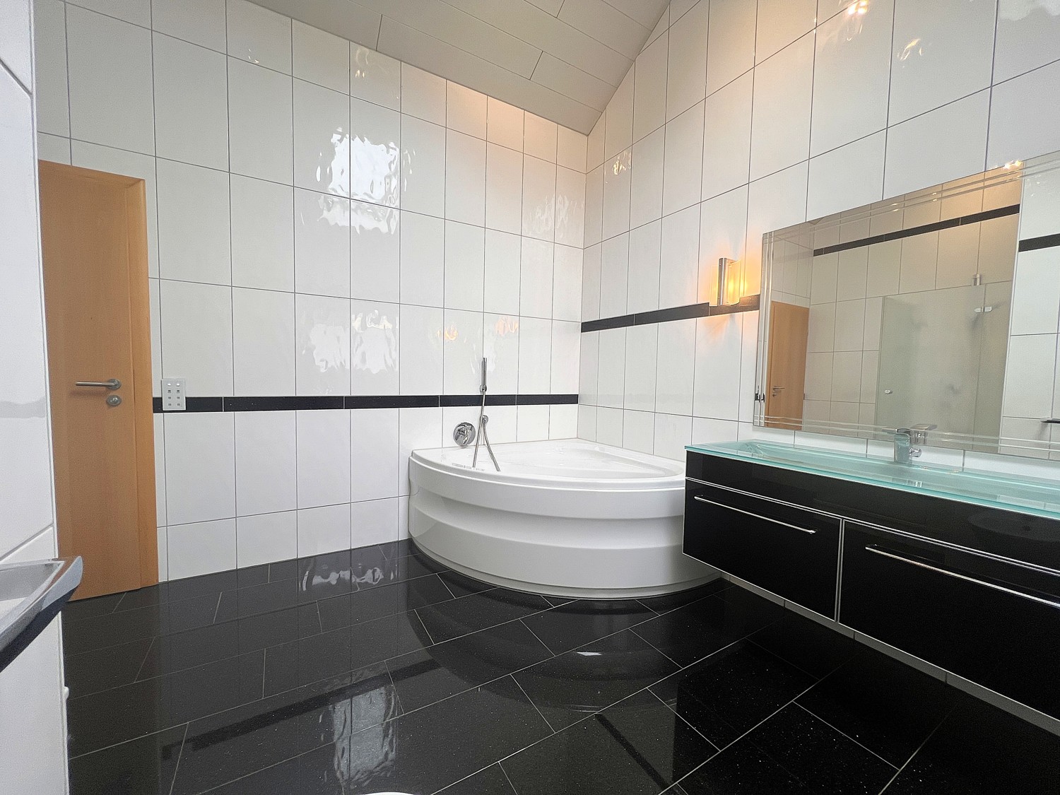 Hauptbadezimmer