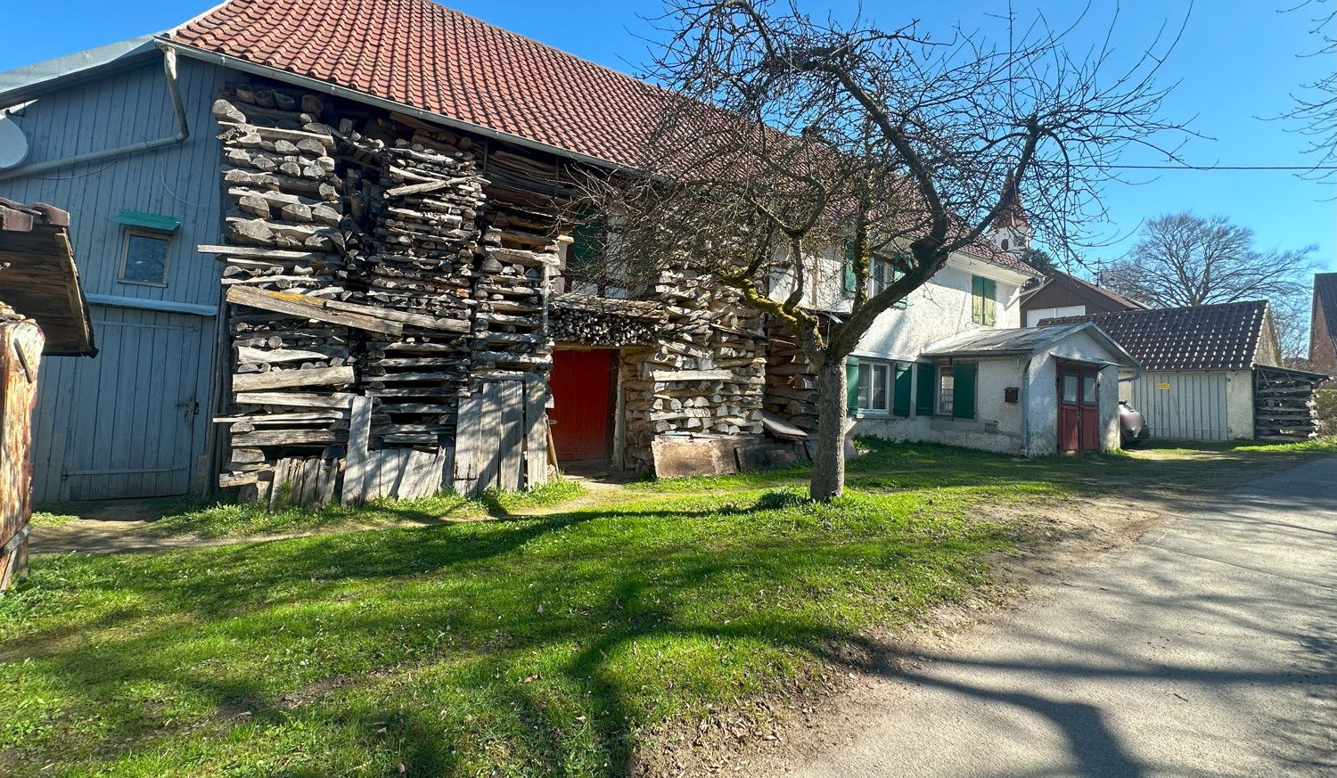 Gebäudeansicht Front