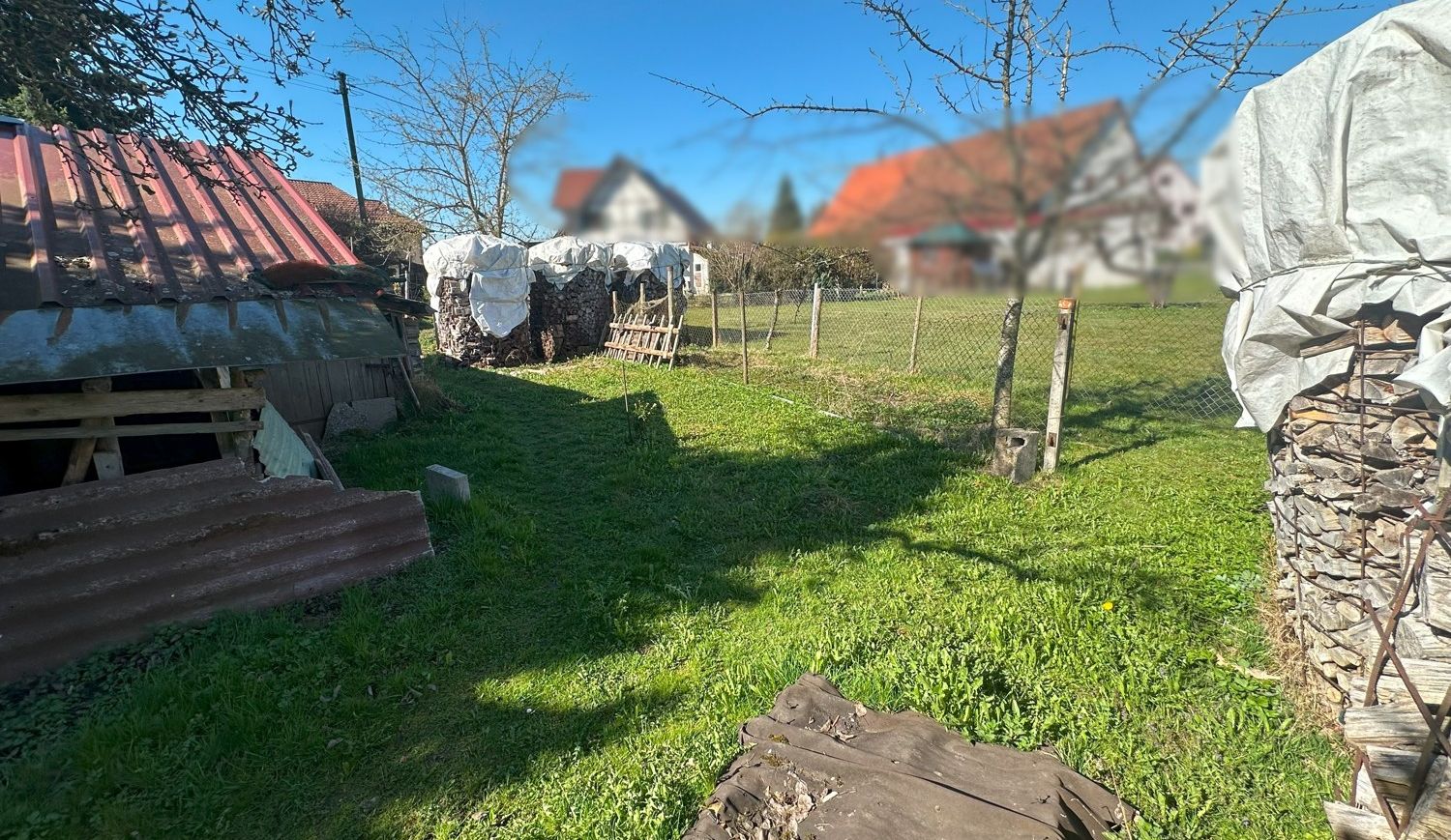 angrenzendes Gartengrundstück