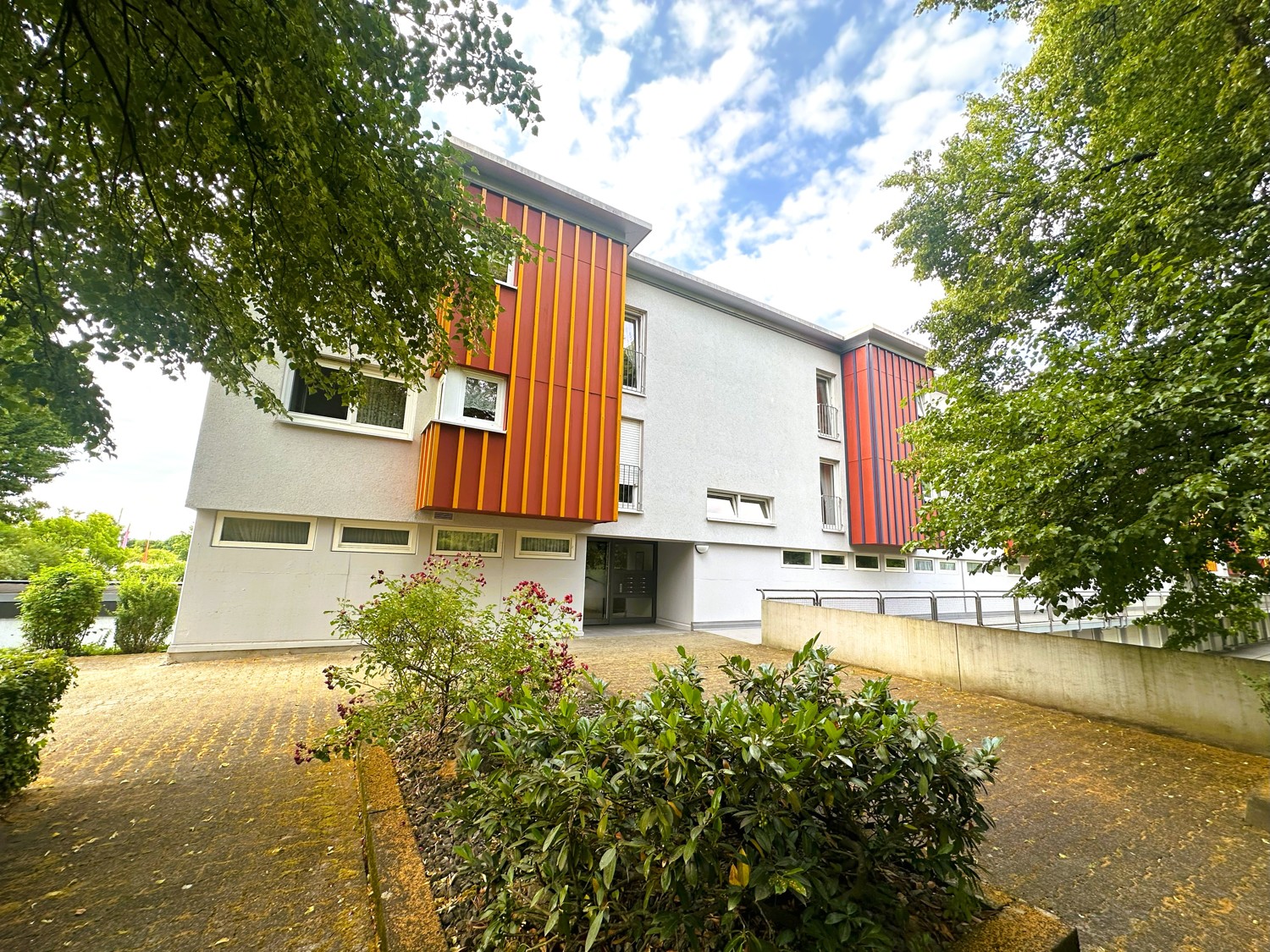 Gebäudeansicht Front