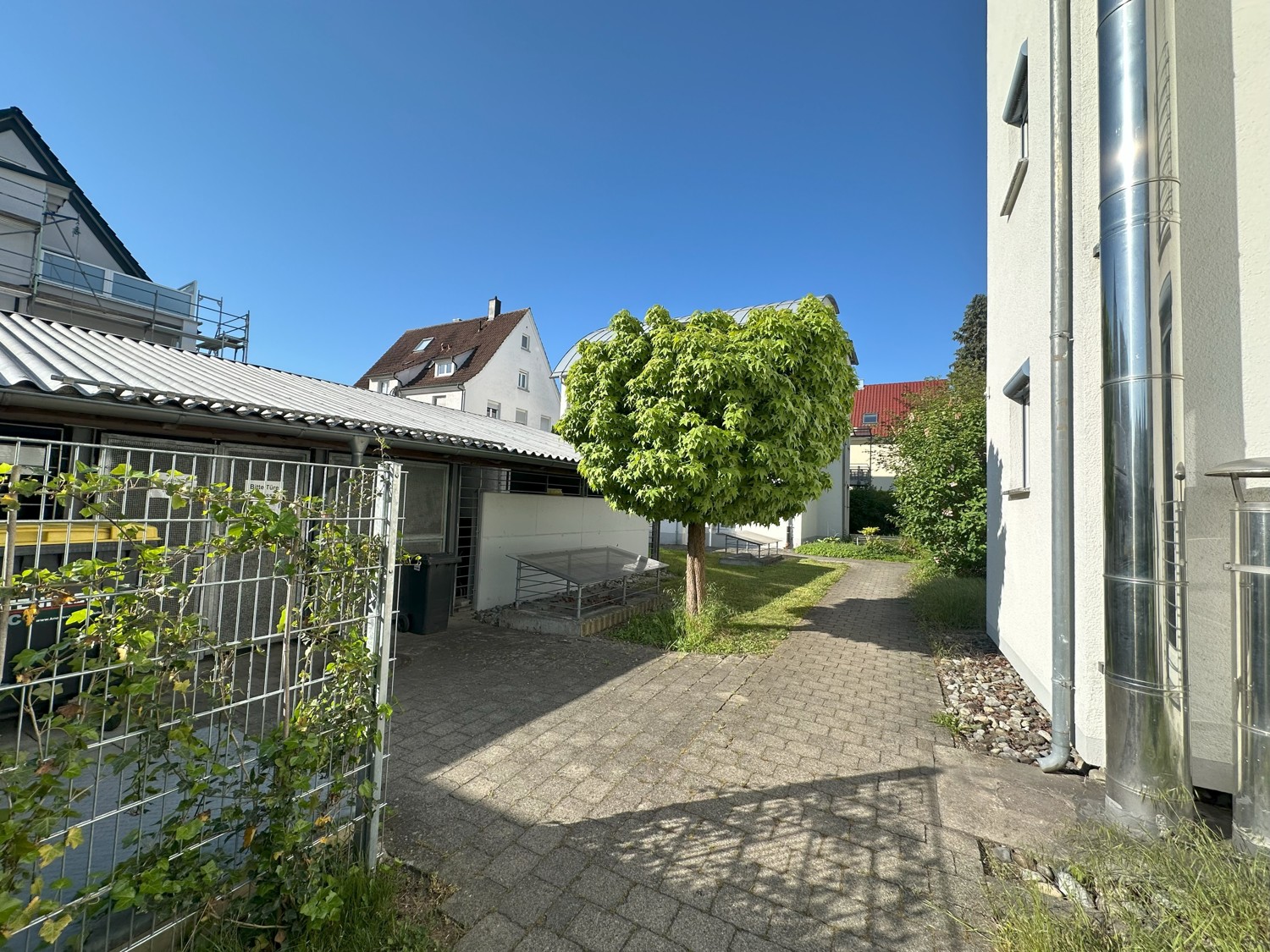 Zugang Wohnanlage