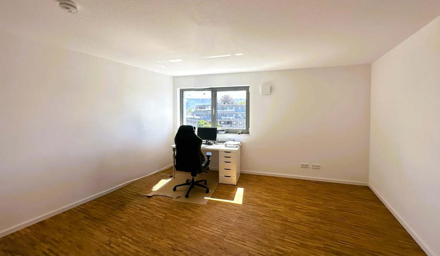 Arbeits- /Gästezimmer