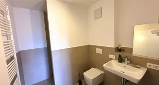 von_poll_real_estate_property_25258016_image_8