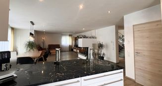 von_poll_real_estate_property_25258013_image_1