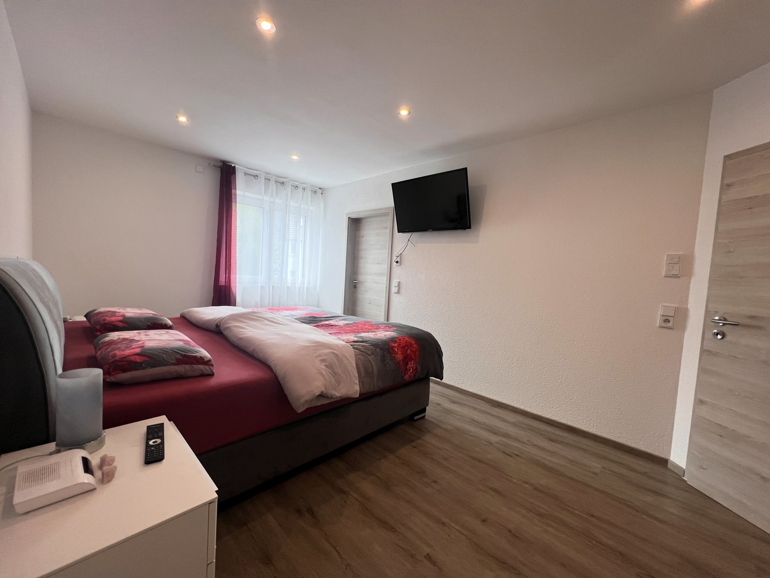Schlafzimmer 1