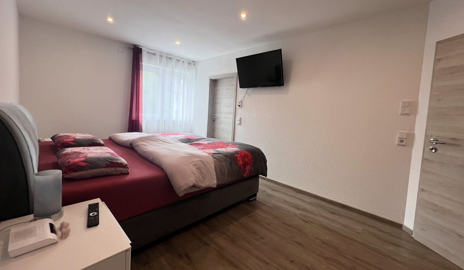 Schlafzimmer 1