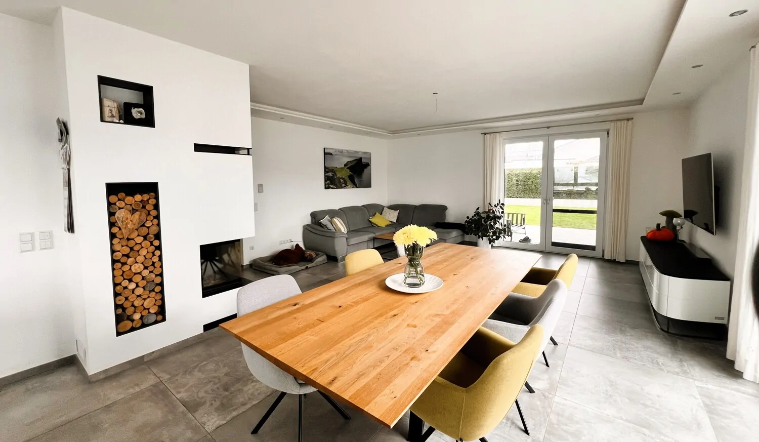 Essbereich mit Kaminofen