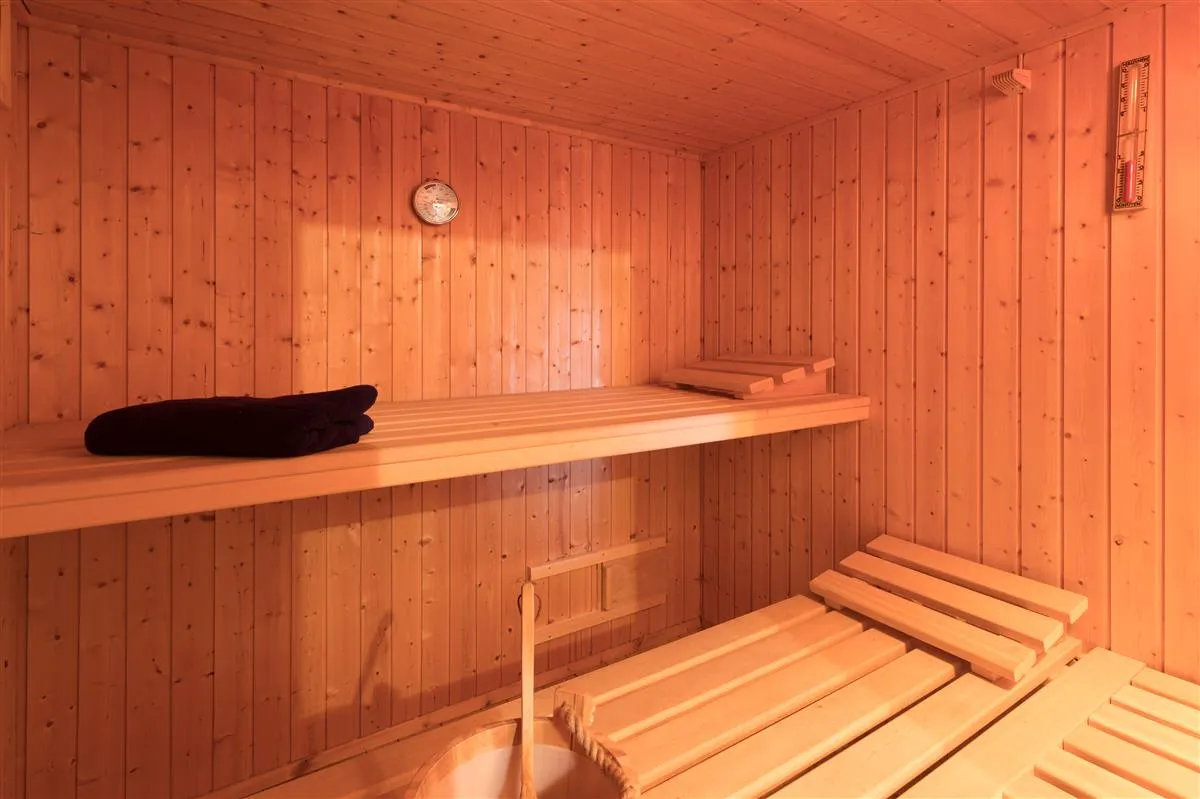 Ö Sauna