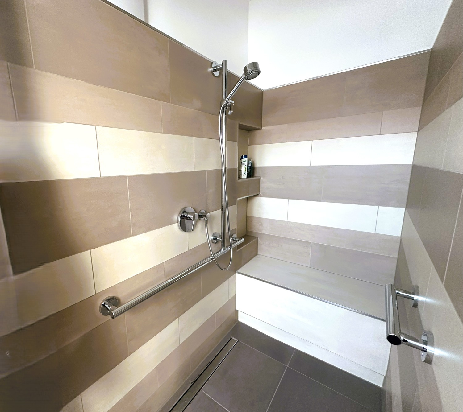 Dusche 2. Ebene