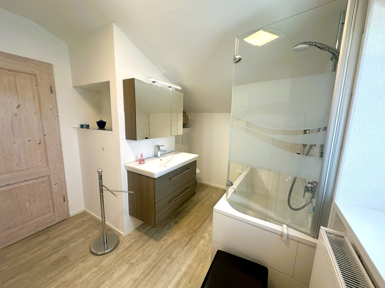 Badezimmer im DG