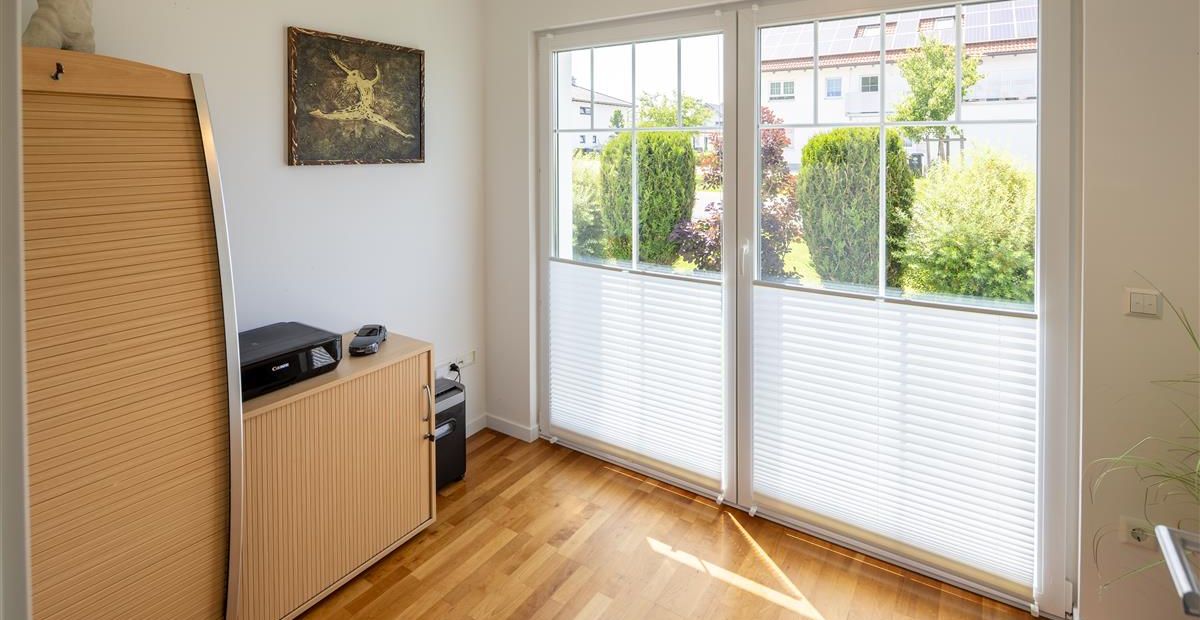 Büro EG