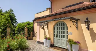 von_poll_real_estate_property_US570_image_2