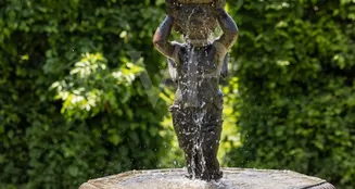 von_poll_real_estate_property_US570_image_7