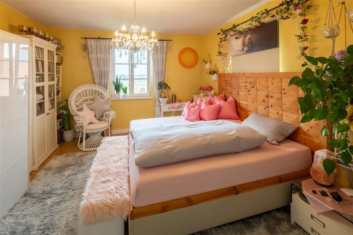 ö Schlafzimmer 1. OG