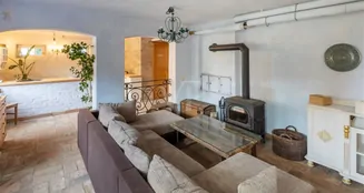 von_poll_real_estate_property_US570_image_25